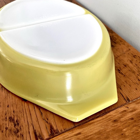Vintage Pyrex Daisy Green Divided Ovenware Dish With Lid 1.5 Qt - Picture 14 of 16